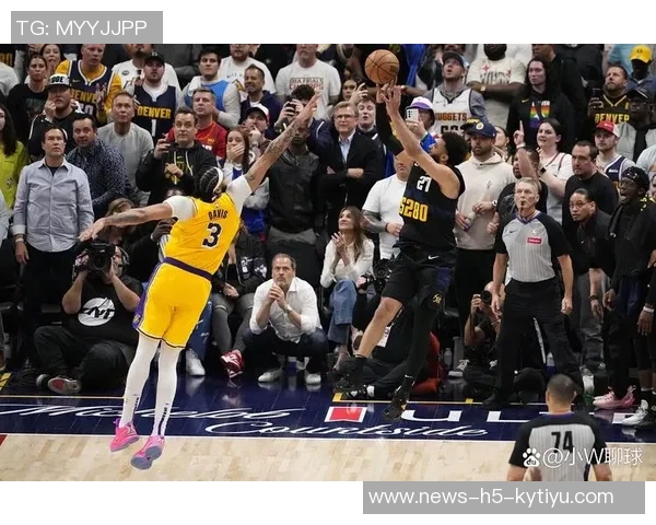 穆雷火力全开29投16中砍下43分6篮板三分球命中率高达55 穆雷火力全开29投16中砍下43分6篮板三分球命中率高达55